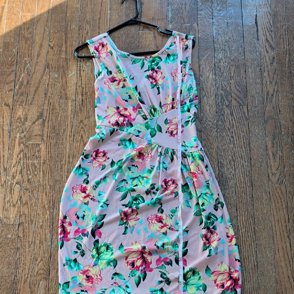 Floral Knee-length Sleeveless Dress - Picture 6 of 6
